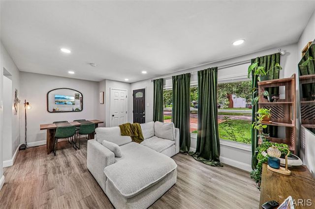 1629 Jett Drive, Dellwood, MO 63136