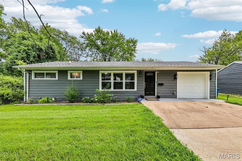 1629 Jett Drive, Dellwood, MO 63136