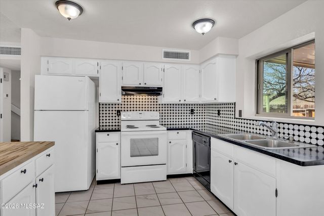 4961 E Bellevue Street, Tucson, AZ 85712