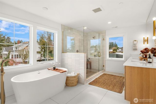 13779 NE 101st Street, Kirkland, WA 98033