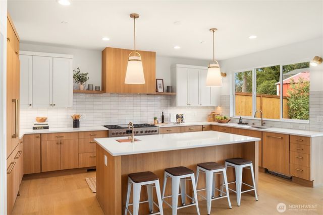 13779 NE 101st Street, Kirkland, WA 98033