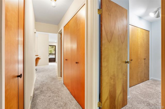 914 North Road, Fenton, MI 48430