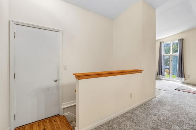 914 North Road, Fenton, MI 48430