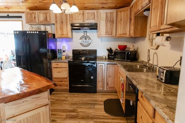 602 W Fernwood Avenue, Toronto, OH 43964