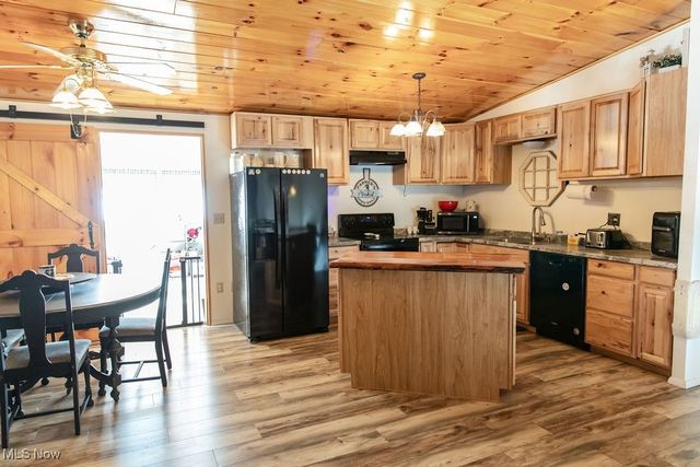 602 W Fernwood Avenue, Toronto, OH 43964