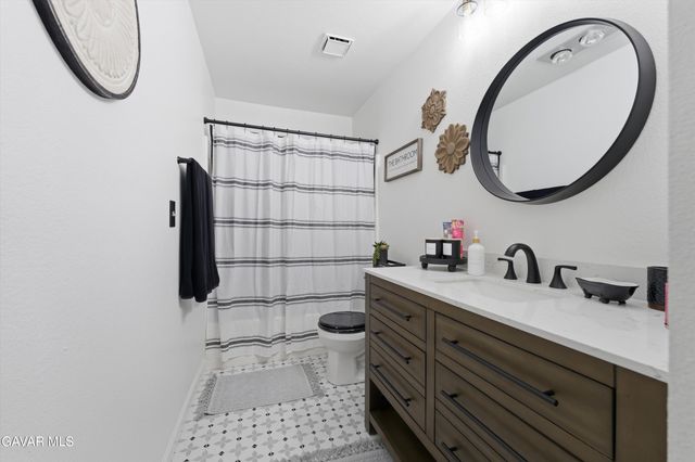 24360 Willow Pass Drive, Tehachapi, CA 93561