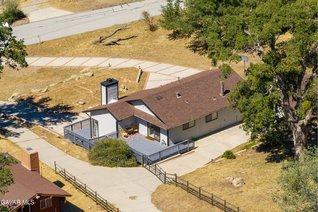 24360 Willow Pass Drive, Tehachapi, CA 93561