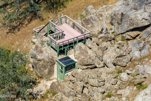24360 Willow Pass Drive, Tehachapi, CA 93561
