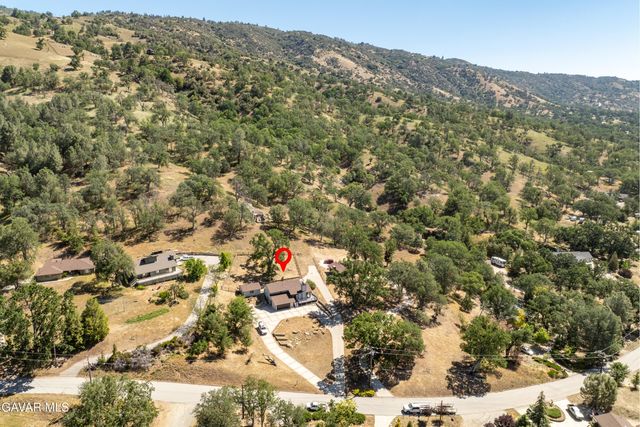24360 Willow Pass Drive, Tehachapi, CA 93561
