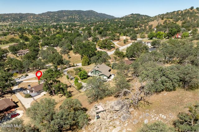 24360 Willow Pass Drive, Tehachapi, CA 93561