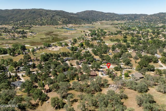 24360 Willow Pass Drive, Tehachapi, CA 93561