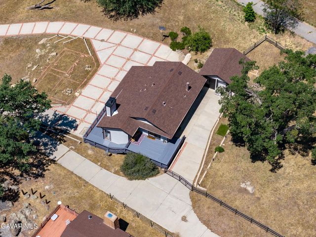 24360 Willow Pass Drive, Tehachapi, CA 93561
