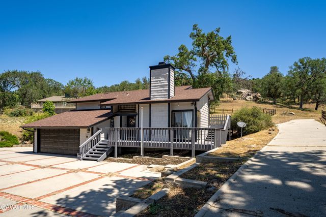 24360 Willow Pass Drive, Tehachapi, CA 93561