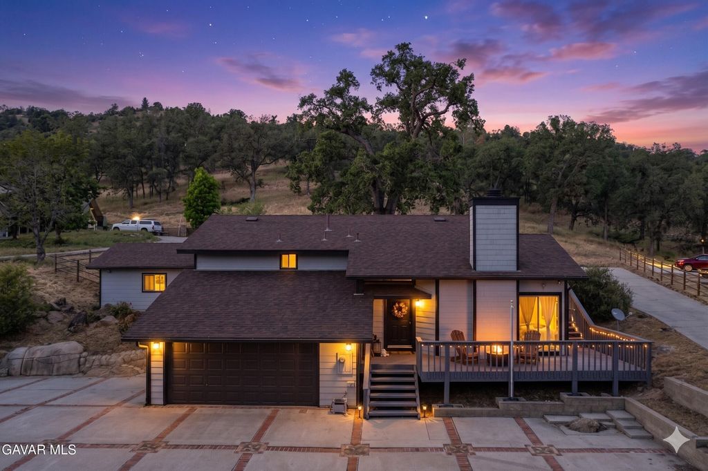 24360 Willow Pass Drive, Tehachapi, CA 93561