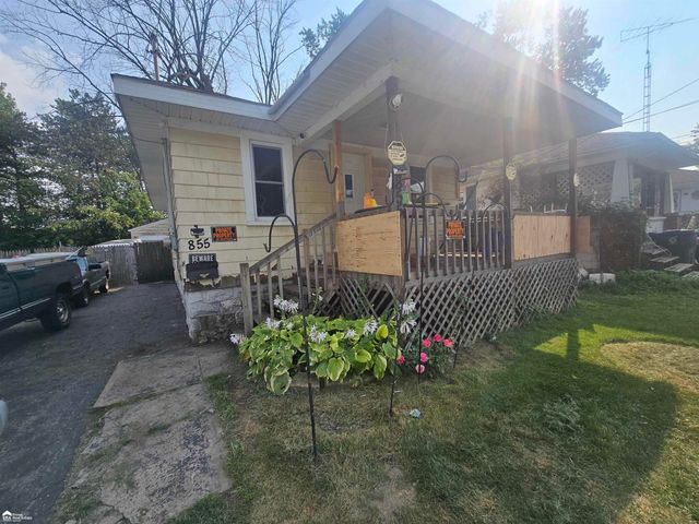 855 Victoria Avenue, Flint, MI 48507