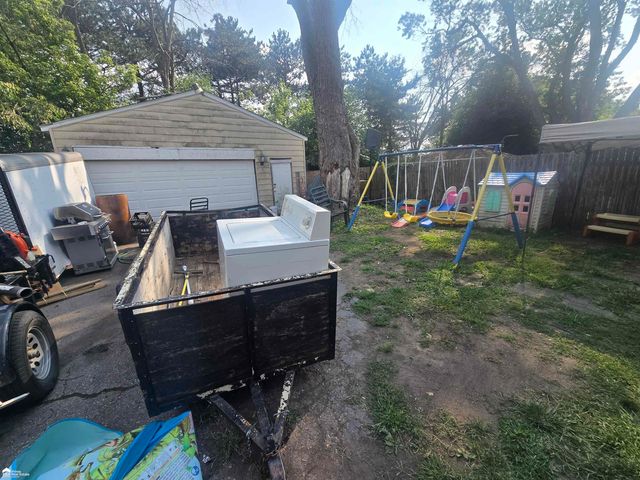 855 Victoria Avenue, Flint, MI 48507