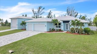 2720 NW 22nd Ave, Cape Coral, FL 33993