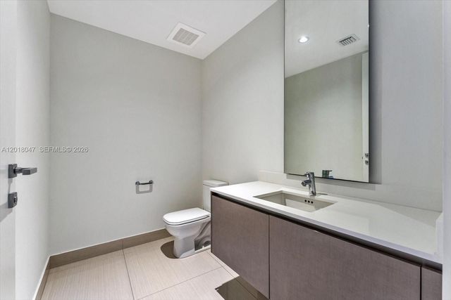 3300 NE 188th St 217, Aventura, FL 33180