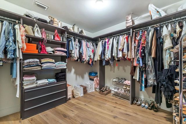 3300 NE 188th St 217, Aventura, FL 33180