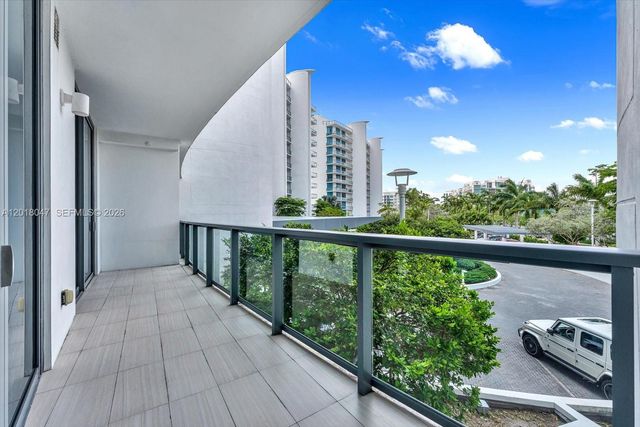 3300 NE 188th St 217, Aventura, FL 33180