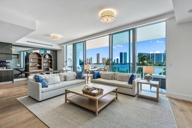 3300 NE 188th St 217, Aventura, FL 33180