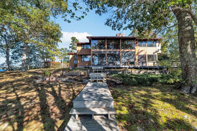 481 Lakeside Drive W, Centerville, MA 02632