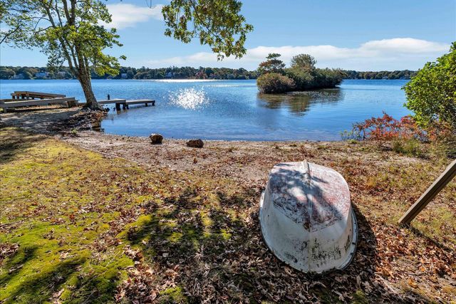 481 Lakeside Drive W, Centerville, MA 02632