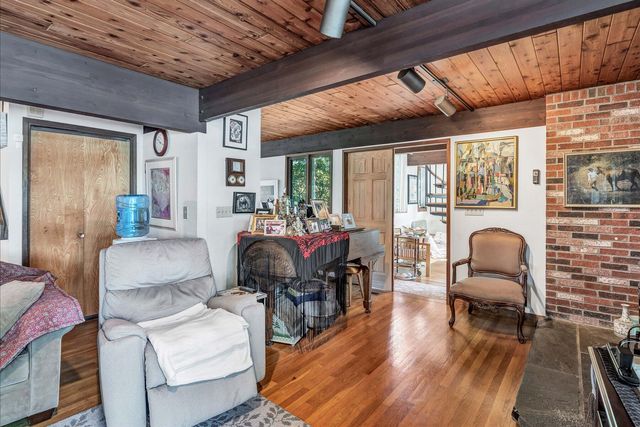 481 Lakeside Drive W, Centerville, MA 02632