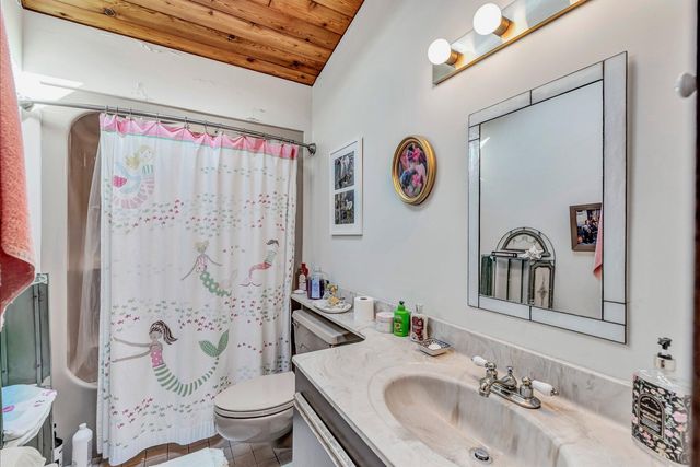 481 Lakeside Drive W, Centerville, MA 02632