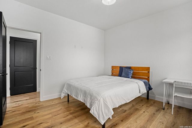 204 Oak Fields Dr.,, Floresville, TX 78114