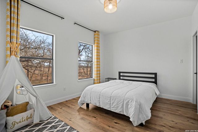 204 Oak Fields Dr.,, Floresville, TX 78114