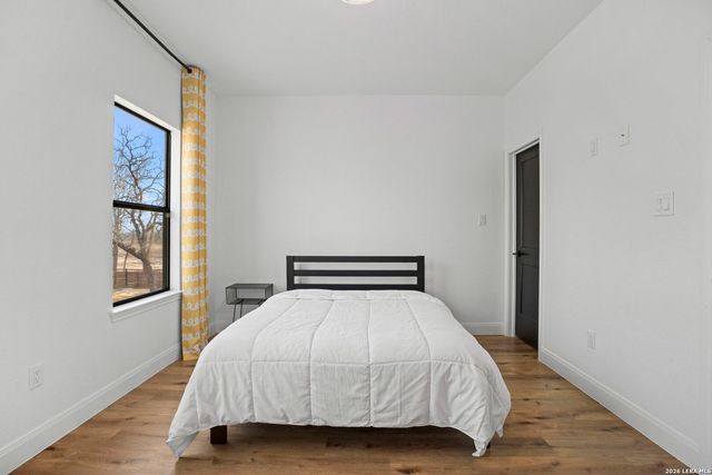 204 Oak Fields Dr.,, Floresville, TX 78114