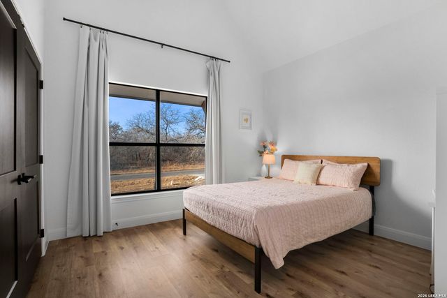 204 Oak Fields Dr.,, Floresville, TX 78114