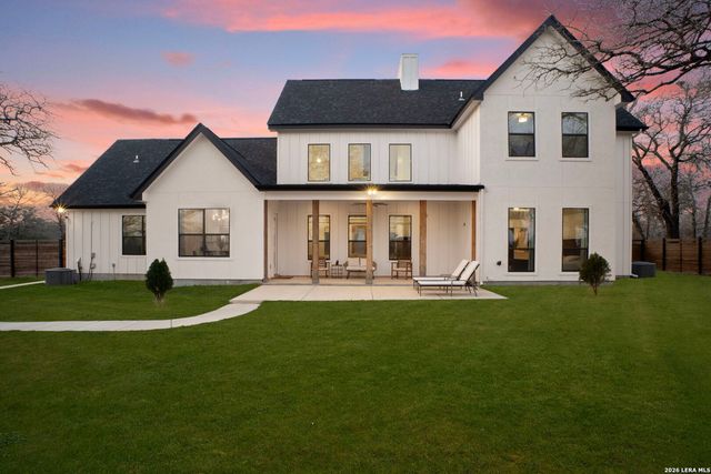 204 Oak Fields Dr.,, Floresville, TX 78114