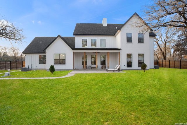 204 Oak Fields Dr.,, Floresville, TX 78114