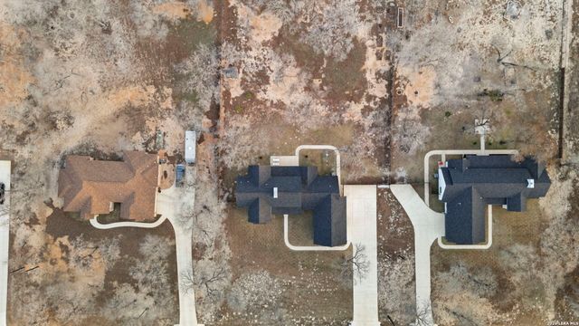 204 Oak Fields Dr.,, Floresville, TX 78114