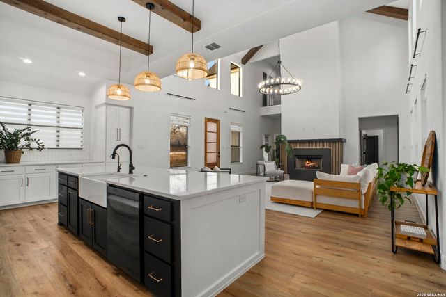 204 Oak Fields Dr.,, Floresville, TX 78114