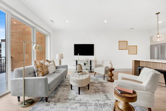 1548 W Ardmore Avenue 3E, Chicago, IL 60660