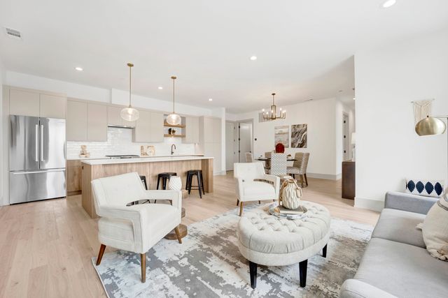 1548 W Ardmore Avenue 3E, Chicago, IL 60660