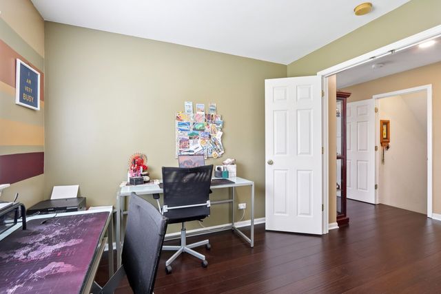 2025 Westbury Lane, Aurora, IL 60502