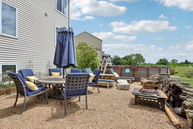 2025 Westbury Lane, Aurora, IL 60502