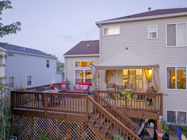 2025 Westbury Lane, Aurora, IL 60502