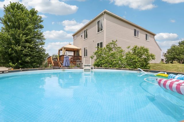 2025 Westbury Lane, Aurora, IL 60502