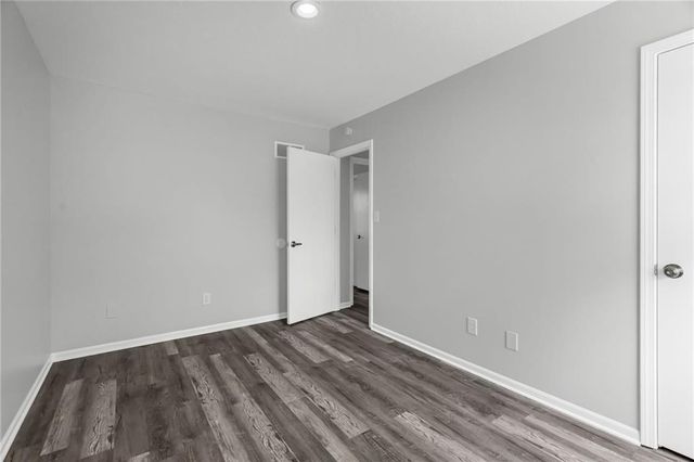 302 16th Avenue S, Greenwood, MO 64034
