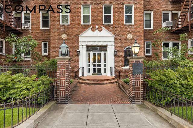 7217 34th Ave Apt 1A, New York City, NY 11372