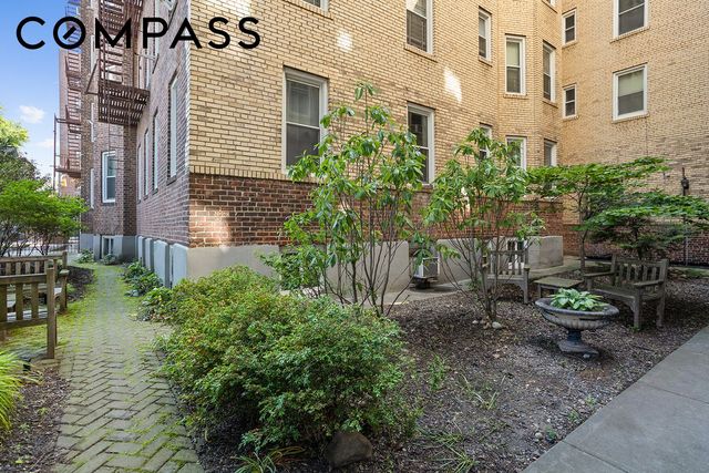 7217 34th Ave Apt 1A, New York City, NY 11372