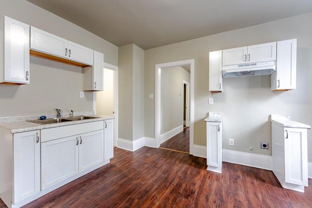 1815 W Becher STREET, Milwaukee, WI 53215