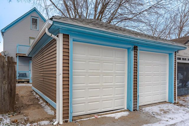 1815 W Becher STREET, Milwaukee, WI 53215