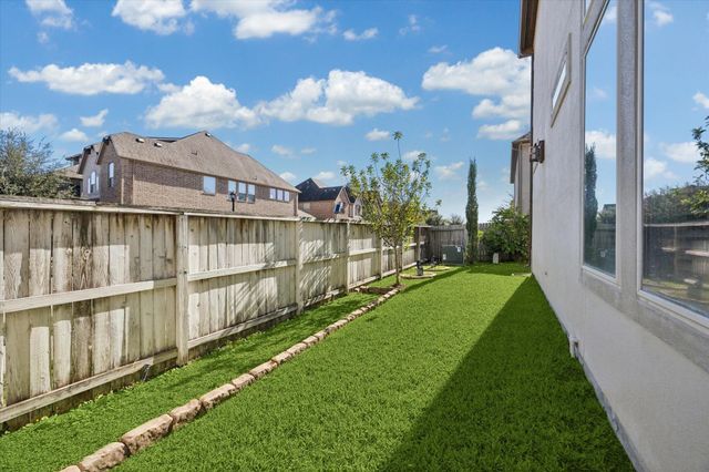 13205 Dartmoor Terrace Drive, Houston, TX 77077