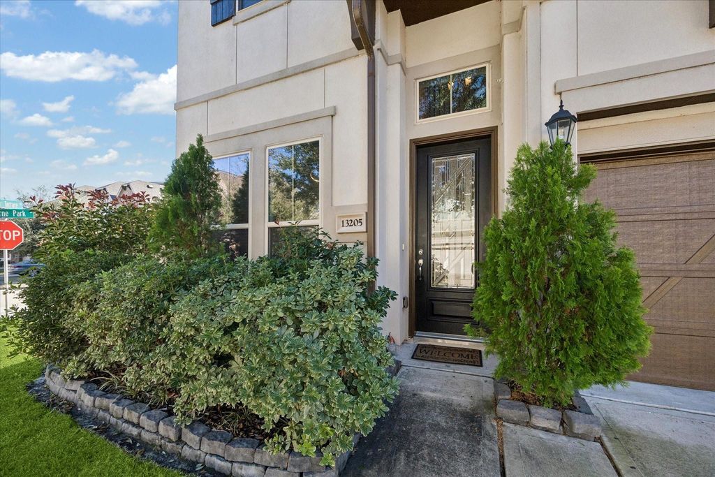 13205 Dartmoor Terrace Drive, Houston, TX 77077